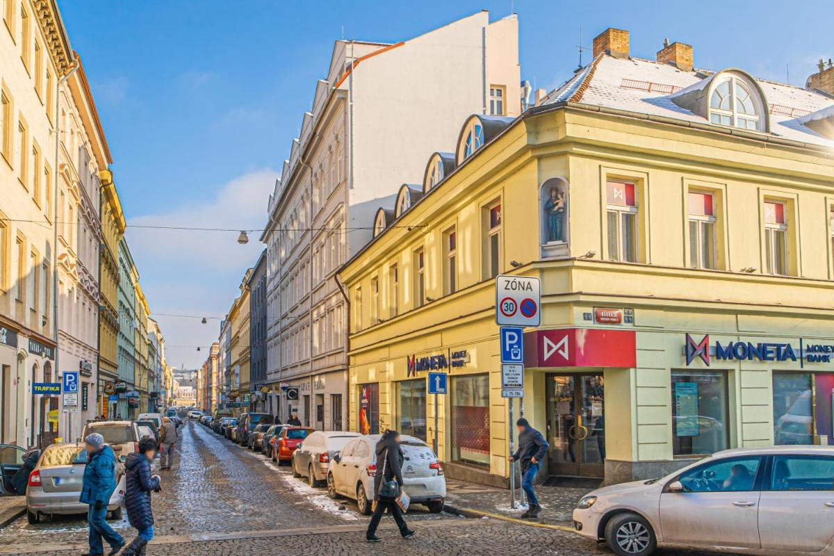 Utulny Byt V Centru Prahy Прага Экстерьер фото
